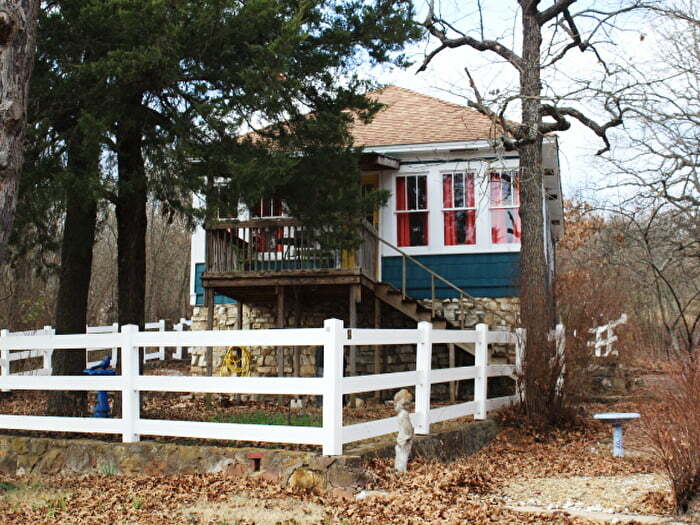 Deer Creek Lodge cabin exterior in Davis Oklahoma