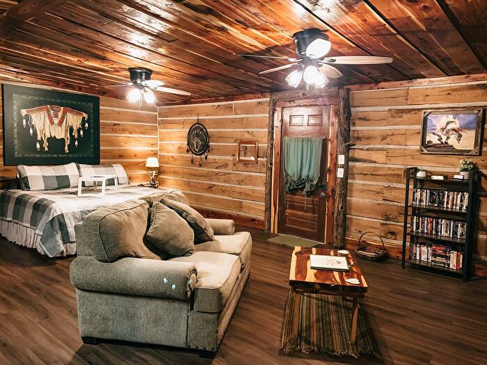 Double bed log cabin room at Aspen Cabins in Sulphur Oklahoma