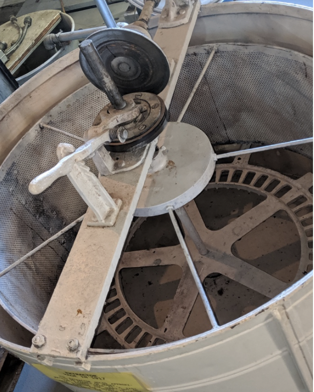 honey extractor