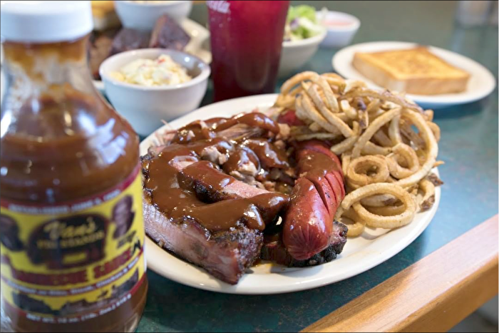 BBQ and fries on plate at Van's Pig Stand 